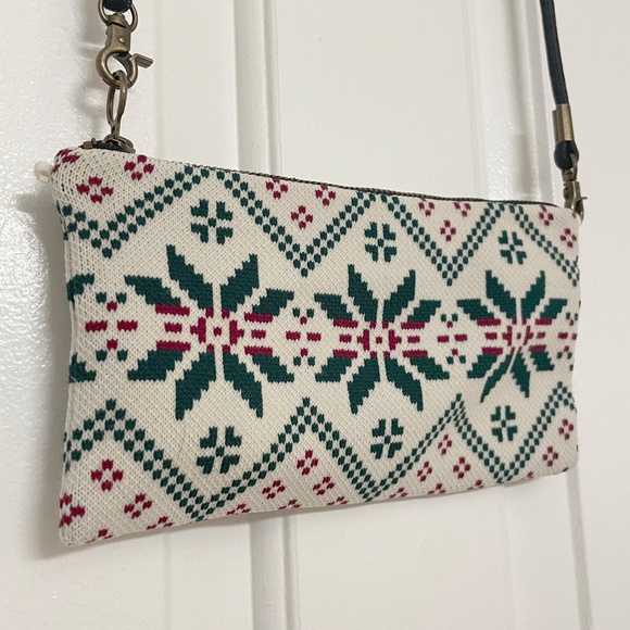 White, Green, and Red Fairisle Winter Knitted Sweater Purse With Long Chain - Picture 1 of 10
